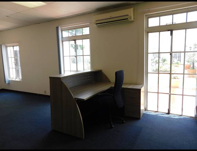 200M² OFFICE TO LET IN FERNDALE